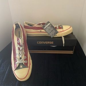 Converse Stars and Stripes low tops